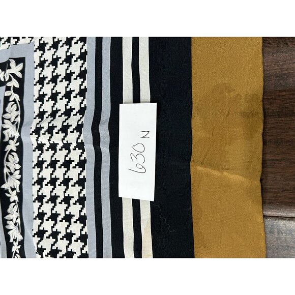 Linda Dano Printed Scarf One Size Shawl Wrap Square Houndstooth Floral Pattern - Picture 6 of 9